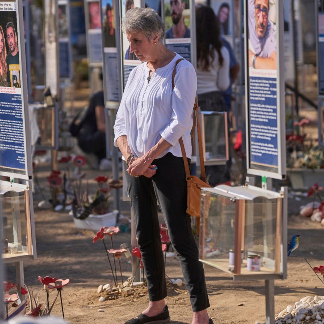 A 3 Años del Ataque de Hamás en Concierto de Israel Inicia Ceremonia por Víctimas